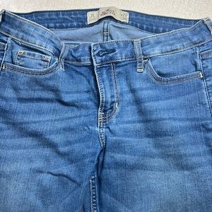 women’s Hollister jeans size 7 L
